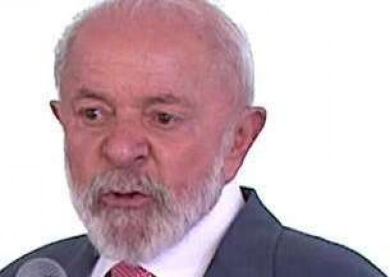 Em novo e deprimente ato falho, Lula diz que o Brasil será respeitado no mundo do crime (veja o vídeo)
