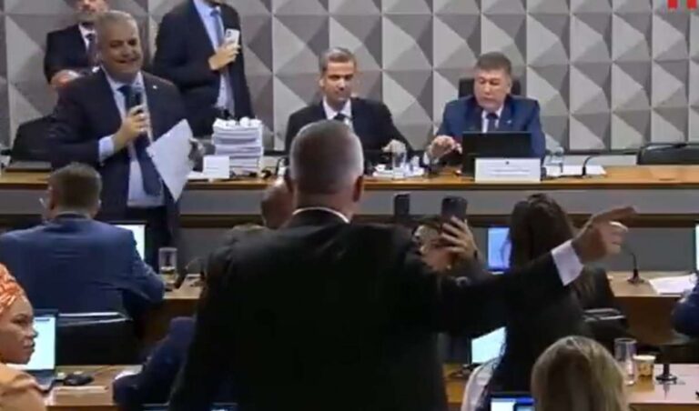 Lindbergh surta com relatório da CPMI e toma invertida histórica