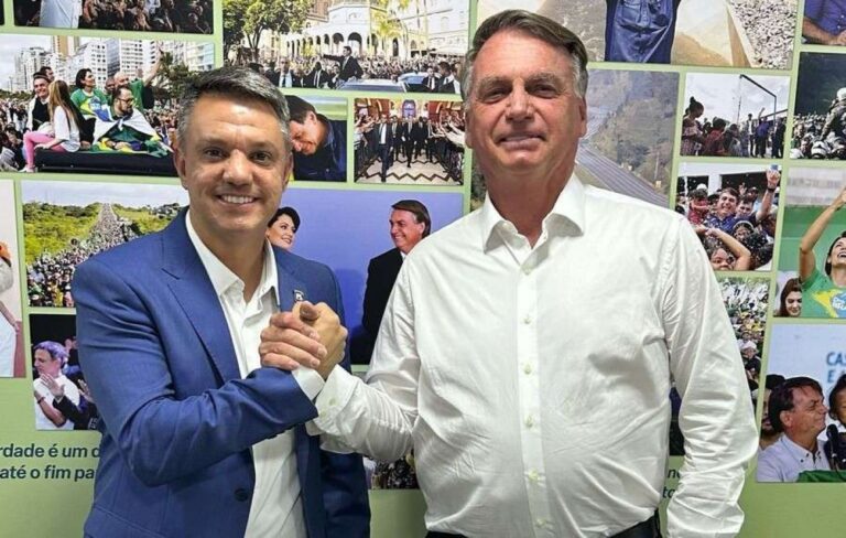 Vereador de POA, Coronel Ustra promove mutirão de cartas em apoio a Jair Bolsonaro