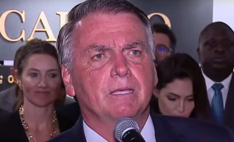 Vida de Bolsonaro foi salva por questão de uma ou duas horas