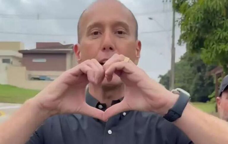 URGENTE: Prefeito tiktoker obtém expressiva vitória e volta ao cargo