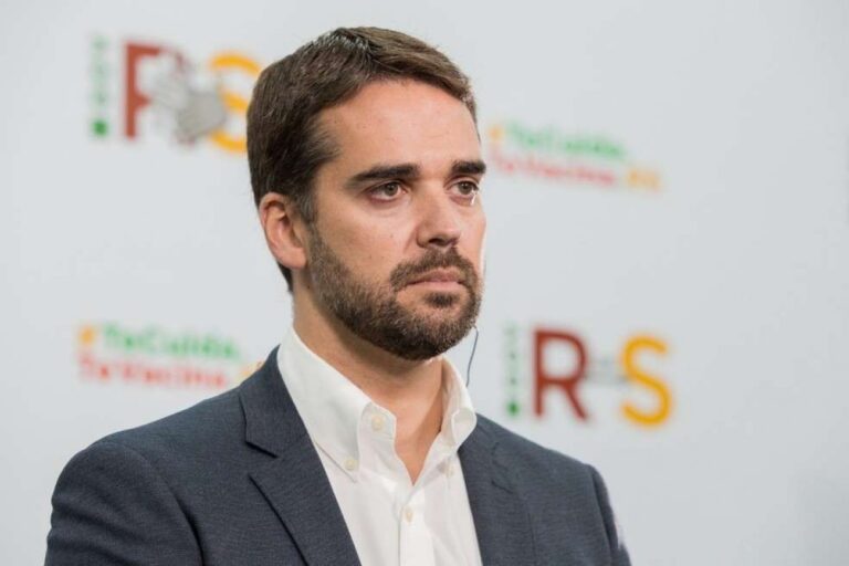 Eduardo Leite chora, se diz desencantado com o PSD, mas no fundo mostra suas reais intenções